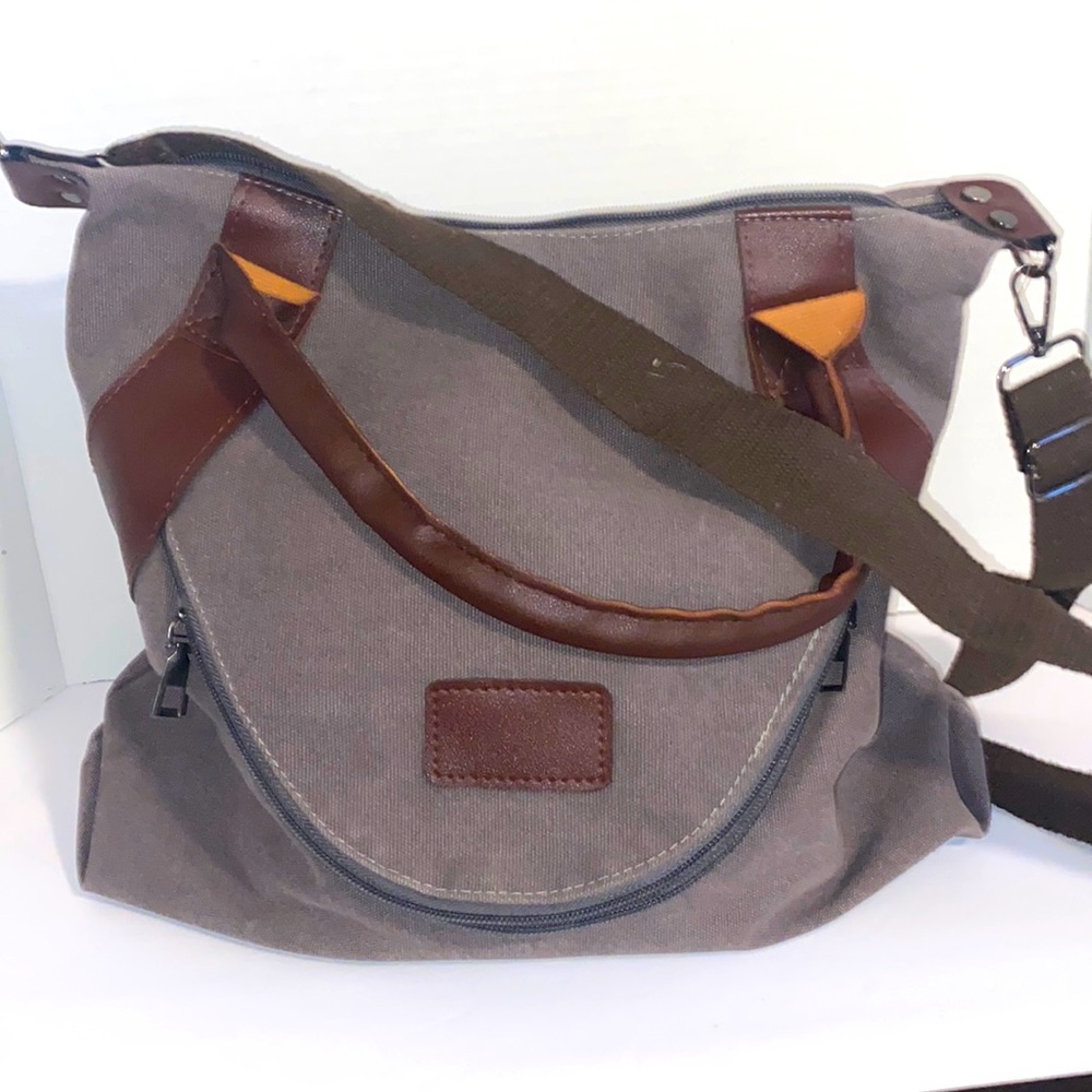 Mail carrier bag